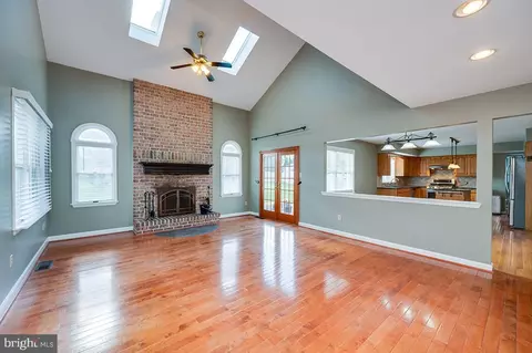 10 Pacific Ave, Reading, PA 19608 photo 15