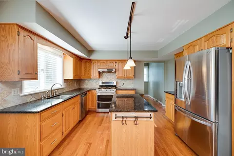 10 Pacific Ave, Reading, PA 19608 photo 24