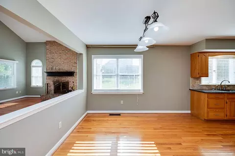 10 Pacific Ave, Reading, PA 19608 photo 22
