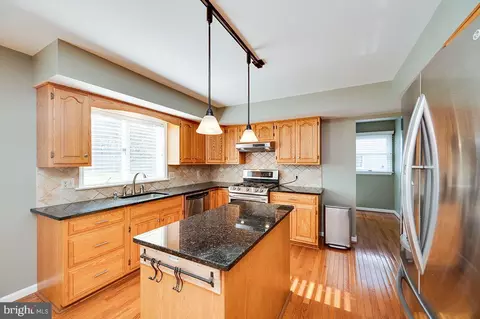 10 Pacific Ave, Reading, PA 19608 photo 26