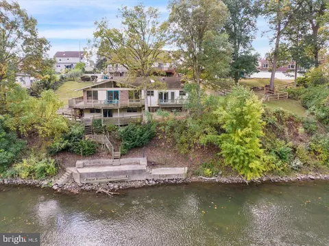 319 Rivervale Rd, Reading, PA 19605