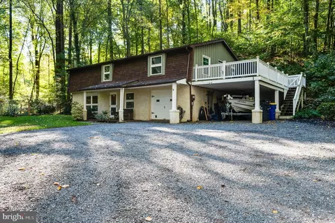 5025 Walnut Ln, Mohnton, PA 19540