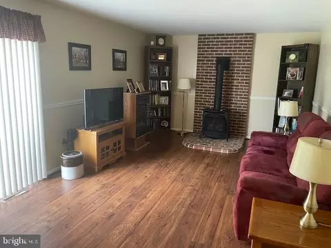 Living - 1859 Shellbark Dr, Reading, PA 19608 photo 1 of 2
