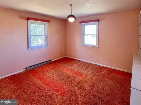 Bedroom - 781 Mountain View Rd, Reading, PA 19607 photo 2 of 6