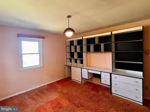 Bedroom - 781 Mountain View Rd, Reading, PA 19607 photo 3 of 6