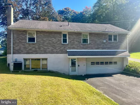 Exterior - 781 Mountain View Rd, Reading, PA 19607 photo 2 of 2