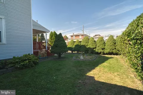 Exterior - 1028 Brooke Blvd, Reading, PA 19607 photo 1 of 2
