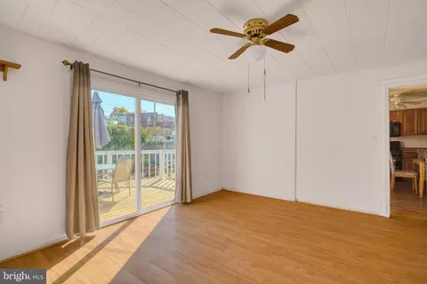 Living - 1028 Brooke Blvd, Reading, PA 19607 photo 4 of 5