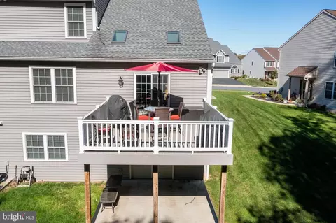 Exterior - 16 Regina Dr, Sinking Spring, PA 19608 photo 5 of 5