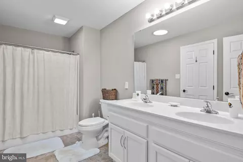 Bath - 16 Regina Dr, Sinking Spring, PA 19608 photo 3 of 3