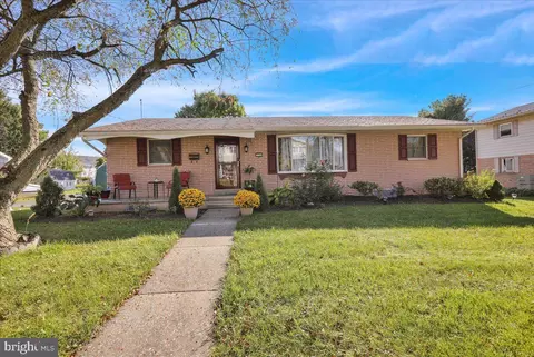 534 W High St, Womelsdorf, PA 19567
