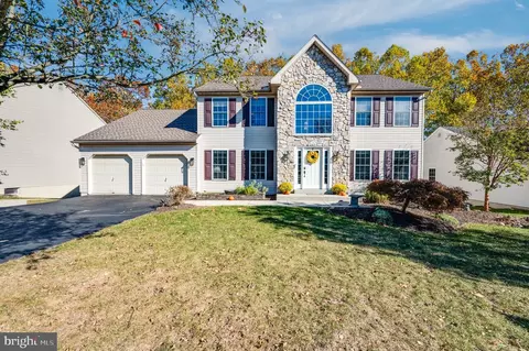 19 Nancy Cir, Reading, PA 19606