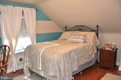 Bedroom - 17 Hillside Rd, Reading, PA 19609 photo 3 of 5