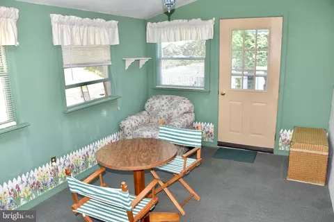 Exterior - 17 Hillside Rd, Reading, PA 19609 photo 3 of 8