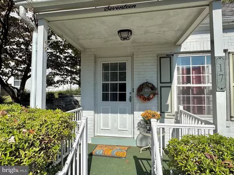 Exterior - 17 Hillside Rd, Reading, PA 19609 photo 2 of 8