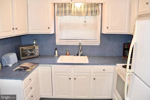 Kitchen - 17 Hillside Rd, Reading, PA 19609 photo 2 of 3