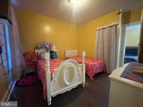 Bedroom - 1021 Spring St, Reading, PA 19604 photo 3 of 5