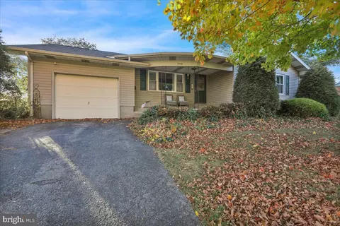 546 N 5th St, Hamburg, PA 19526