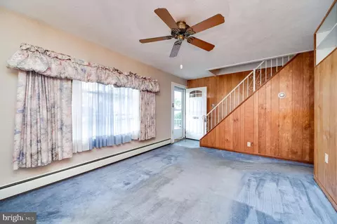 Living - 801 Apache Ln, Temple, PA 19560 photo 4 of 4
