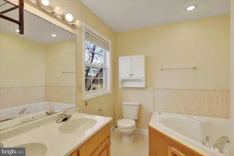 303 Diane Ave, Reading, PA 19608 photo 22