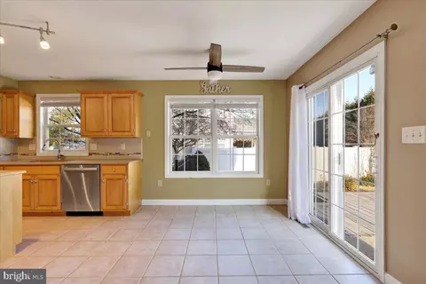 303 Diane Ave, Reading, PA 19608 photo 14