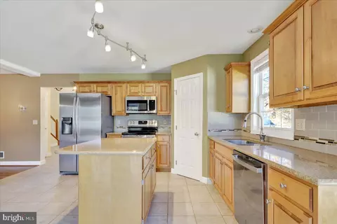 303 Diane Ave, Reading, PA 19608 photo 16