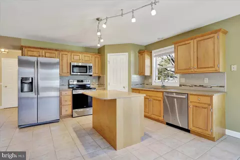 303 Diane Ave, Reading, PA 19608 photo 15