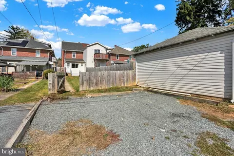 Exterior - 2028 Spring St, Reading, PA 19609 photo 6 of 6