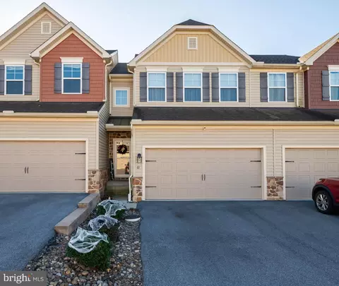 61 Wexford Ct, Morgantown, PA 19543