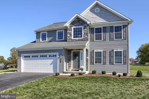 90 Clover Dr, Myerstown, PA 17067