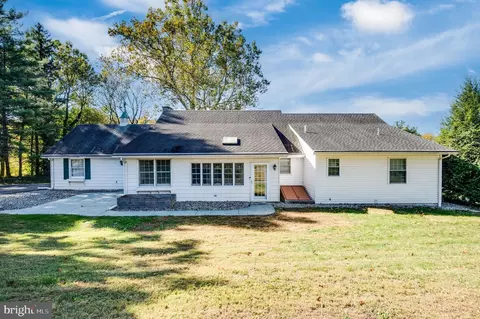 Exterior - 3435 River Rd, Reading, PA 19605 photo 7 of 11