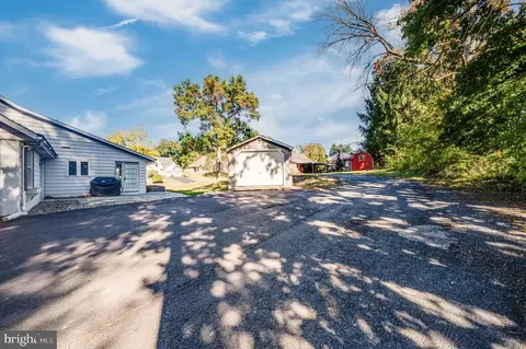Exterior - 3435 River Rd, Reading, PA 19605 photo 6 of 11