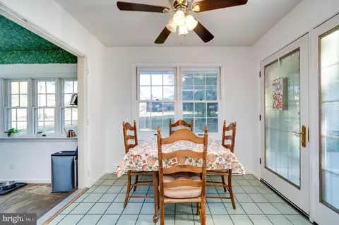 Dining - 3435 River Rd, Reading, PA 19605 photo 4 of 4