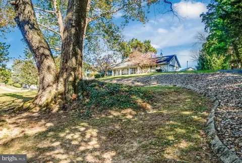 Exterior - 3435 River Rd, Reading, PA 19605 photo 10 of 11