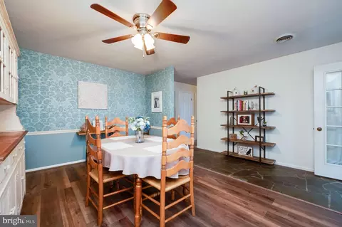 Dining - 3435 River Rd, Reading, PA 19605 photo 3 of 4