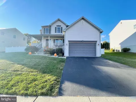 111 Crestview Dr, Reading, PA 19608