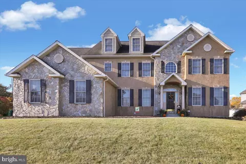 2522 Cromwell Dr, Reading, PA 19610