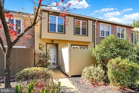 45 Medinah Dr, Reading, PA 19607