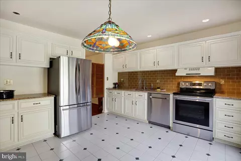 45 Medinah Dr, Reading, PA 19607 photo 8
