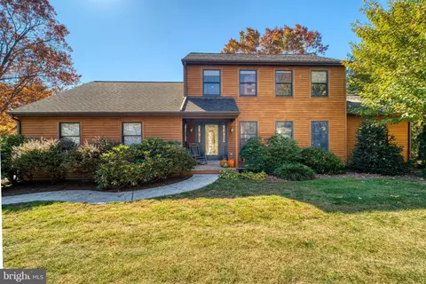 8 Orchard Hill Rd, Robesonia, PA 19551