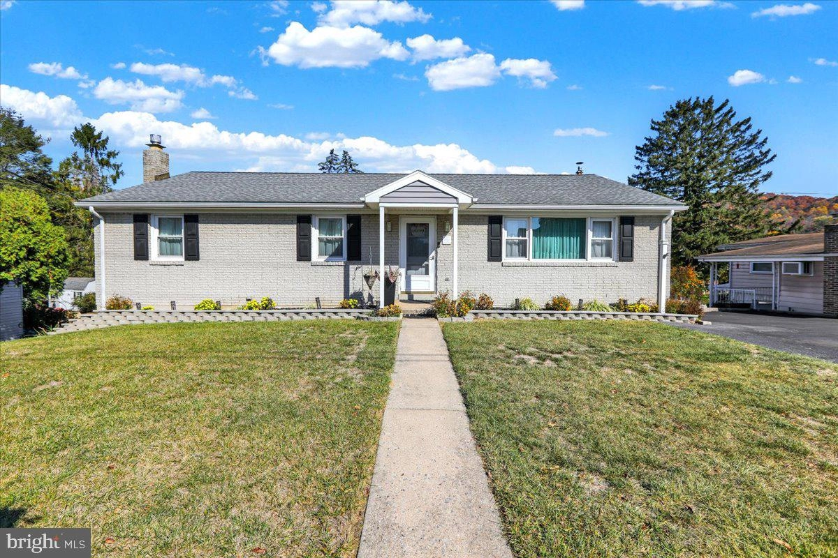 1665 Deer Path Rd, Reading, PA 19604 photo 1
