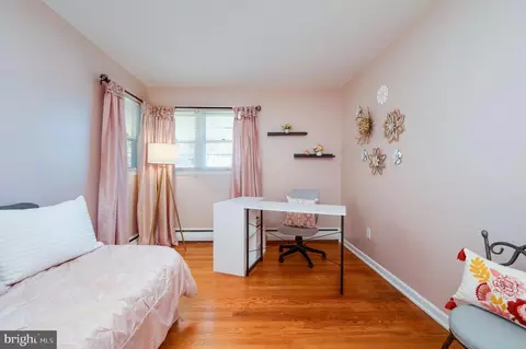 Bedroom - 4002 Circle Ave, Reading, PA 19606 photo 2 of 10