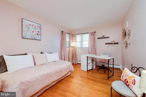 Bedroom - 4002 Circle Ave, Reading, PA 19606 photo 1 of 10