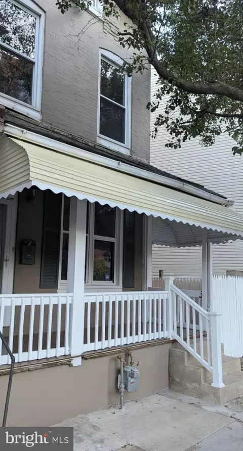 745 N 8th St, Reading, PA 19604