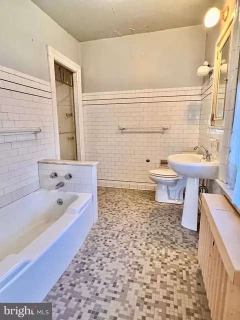 920 Centre Ave, Reading, PA 19601 photo 15