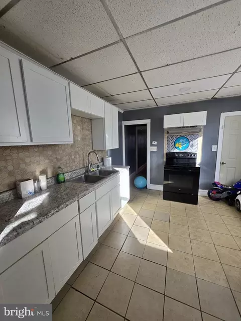 736 Pear St, Reading, PA 19601 photo 8