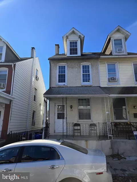 736 Pear St, Reading, PA 19601 photo 2
