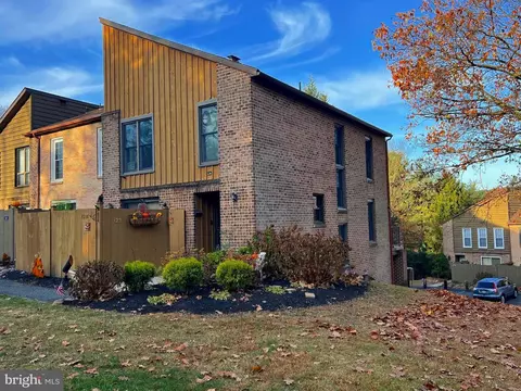Exterior - 129 Merion Ln, Reading, PA 19607 photo 4 of 4