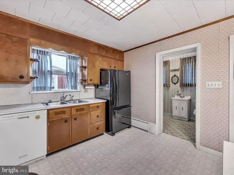 116 State St, Reading, PA 19607 photo 6