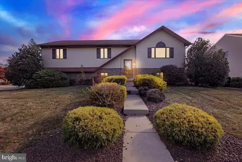 4300 Danor Dr, Reading, PA 19605 photo 2